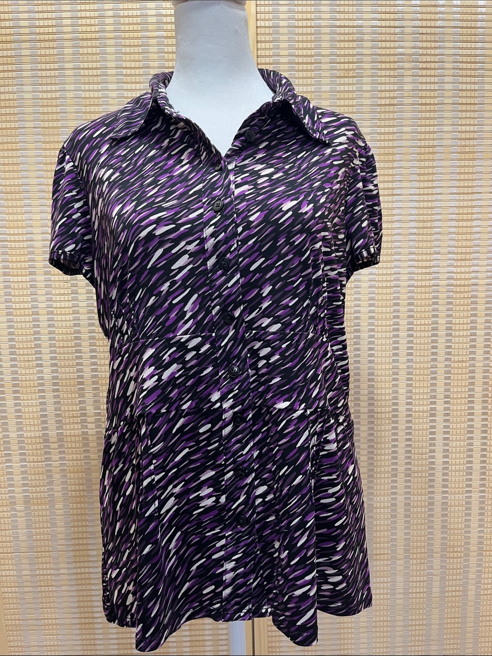 International concepts short sleeve button down polo shirt